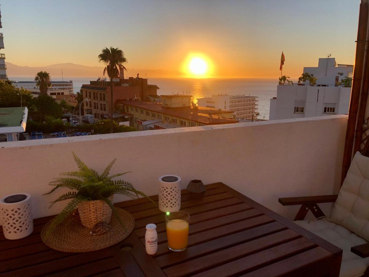 El Cortijuelo. Magnificent Triplex Terraced House With Rooftop Of 18M2, Overlooking The Sea. Parking Torremolinos Buitenkant foto