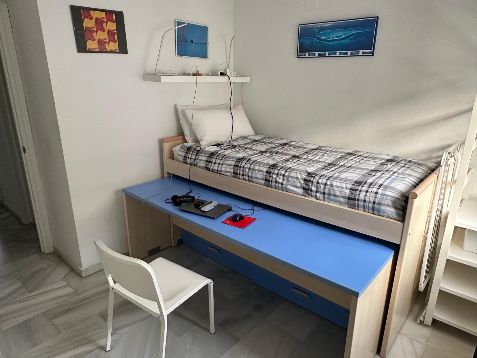 El Cortijuelo. Magnificent Triplex Terraced House With Rooftop Of 18M2, Overlooking The Sea. Parking Torremolinos Buitenkant foto